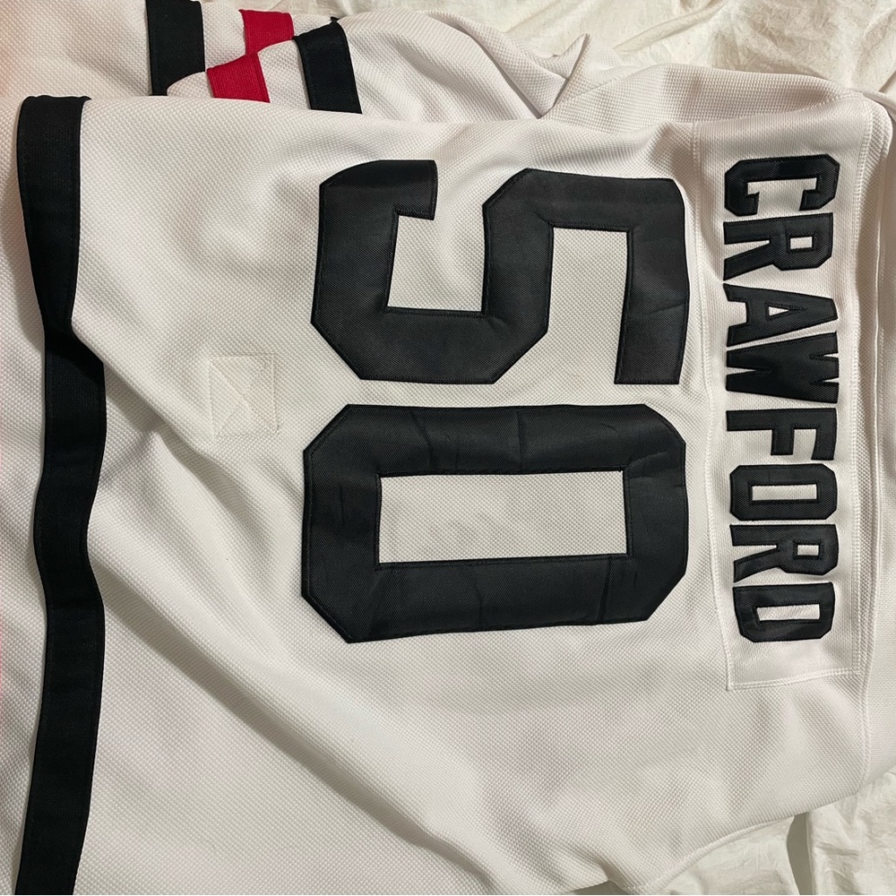 Men’s size 56 (2XL) Chicago Blackhawks Jersey.